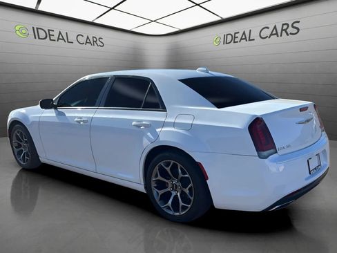 Used 2017 Chrysler 300 S RWD image 8