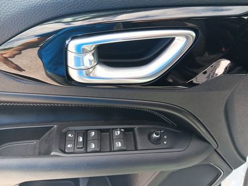 Used 2022 Jeep Compass Latitude image 27