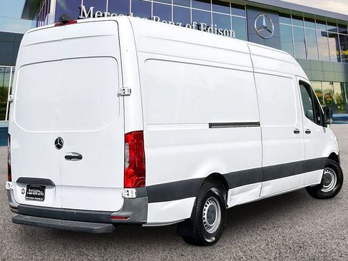 Used 2021 Mercedes-Benz Sprinter 2500 image 10