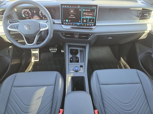 New 2026 Volkswagen Tiguan SE R-Line image 22