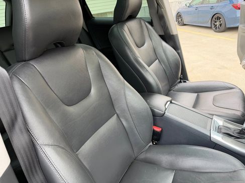 Used 2016 Volvo XC60 T5 Premier image 26