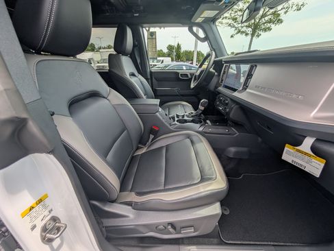 New 2026 Ford Bronco Outer Banks AWD/4WD image 6