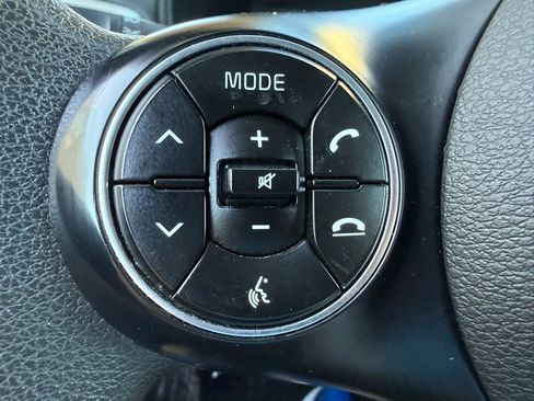 Used 2022 Kia Soul LX w/ Technology Package image 12