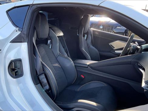 Used 2023 Chevrolet Corvette Stingray Preferred Cpe w/ Z51 Performance Package image 9