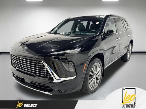 Used 2025 Buick Enclave Avenir w/ Super Cruise Package AWD/4WD image 1