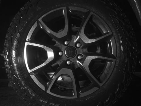 Used 2025 Jeep Compass Trailhawk AWD/4WD image 15
