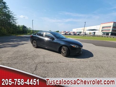 Used 2018 MAZDA MAZDA3 Touring FWD image 10