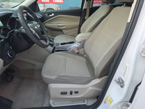 Used 2016 Ford Escape SE w/ Equipment Group 201A FWD image 46