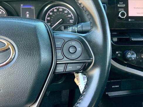 Used 2022 Toyota Camry SE FWD image 24