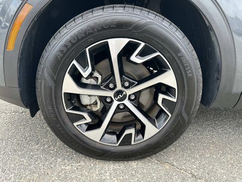 Certified 2025 Kia Sportage EX w/ EX Premium Package AWD/4WD image 6