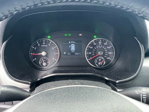 Used 2021 Kia Telluride LX image 17