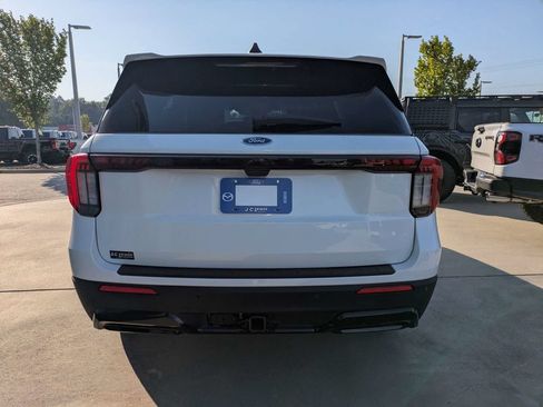 New 2026 Ford Explorer ST-Line RWD image 5