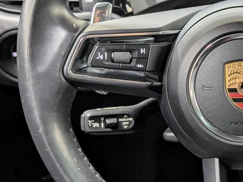 Used 2024 Porsche Macan AWD/4WD image 32