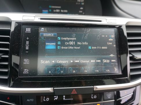 Used 2016 Honda Accord EX image 10