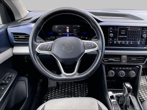 Used 2023 Volkswagen Taos SE FWD image 6