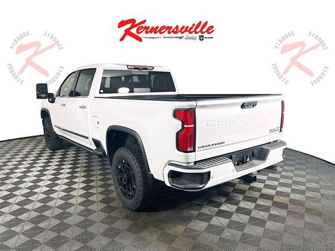 Used 2024 Chevrolet Silverado 3500 High Country w/ High Country Premium Package image 5