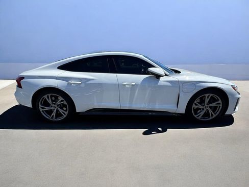 Used 2022 Audi e-tron GT Premium Plus image 5