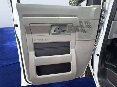 Used 2019 Ford E-350 and Econoline 350 Super Duty w/ Power Windows & Locks Group RWD image 17