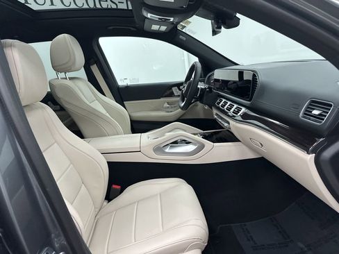 Used 2026 Mercedes-Benz GLS 450 4MATIC image 31
