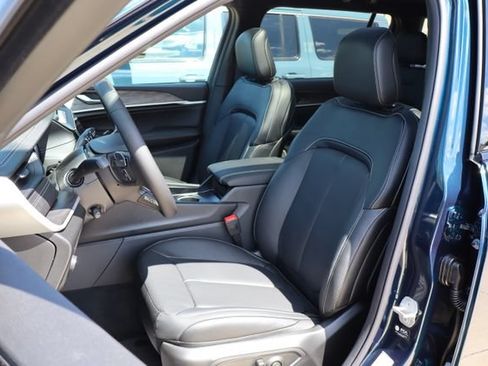 New 2026 Jeep Grand Cherokee L Limited AWD/4WD image 16