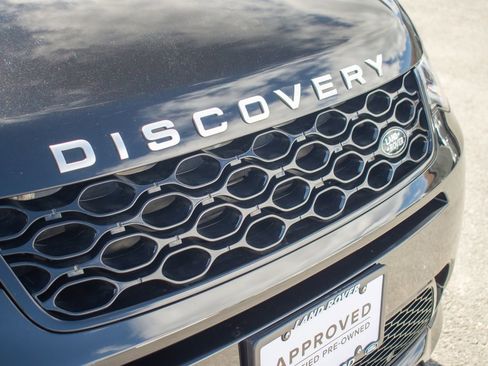 Used 2025 Land Rover Discovery Sport S image 16