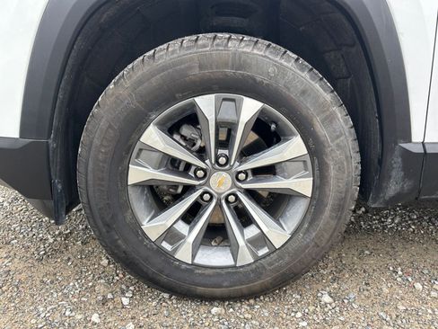 Used 2025 Chevrolet Equinox LT image 25