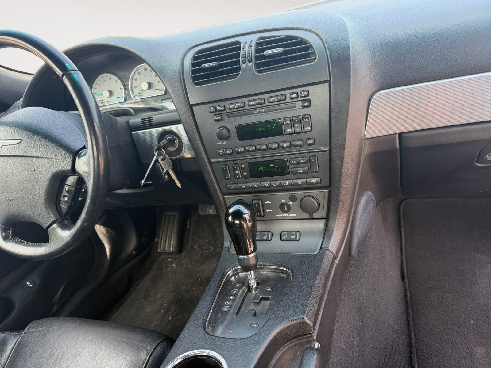 Used 2004 Ford Thunderbird RWD image 11