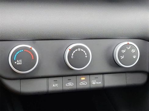 New 2026 Hyundai Elantra SE image 10