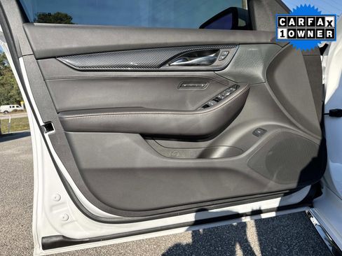 Used 2025 Cadillac CT5 V image 18