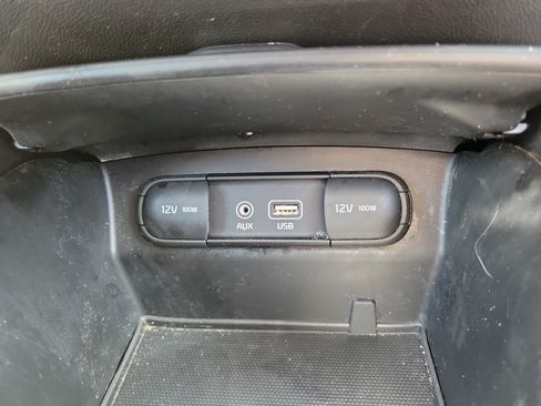 Used 2019 Kia Sorento AWD image 27