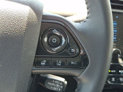 Used 2019 Toyota Prius XLE AWD/4WD image 23