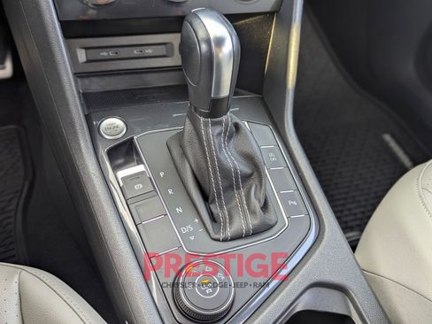 Used 2021 Volkswagen Tiguan SE AWD/4WD image 21