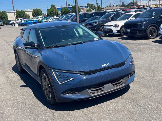 Certified 2025 Kia EV6 Light w/ Light LR Technology Package RWD image 7