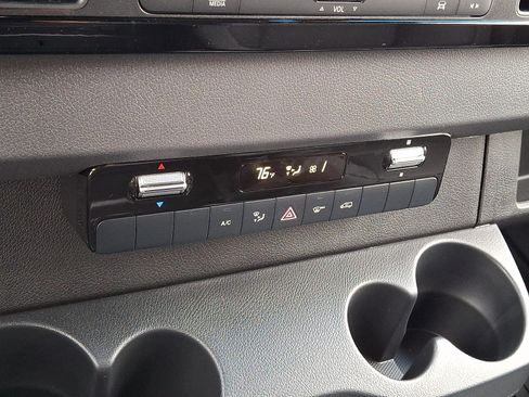 Used 2026 Mercedes-Benz Sprinter 2500 image 11
