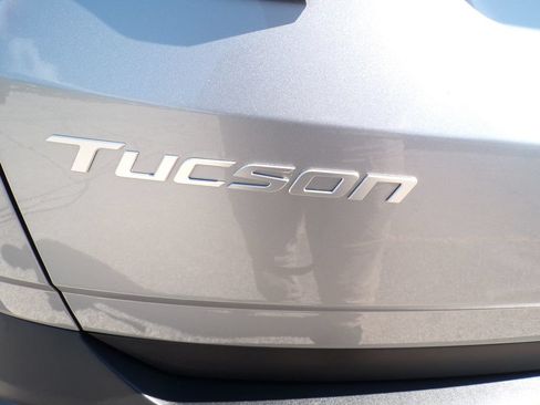 Certified 2025 Hyundai Tucson SEL AWD/4WD image 17