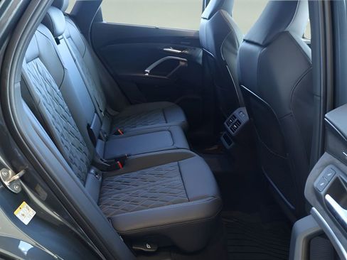 New 2026 Audi SQ5 Premium Plus AWD/4WD image 17