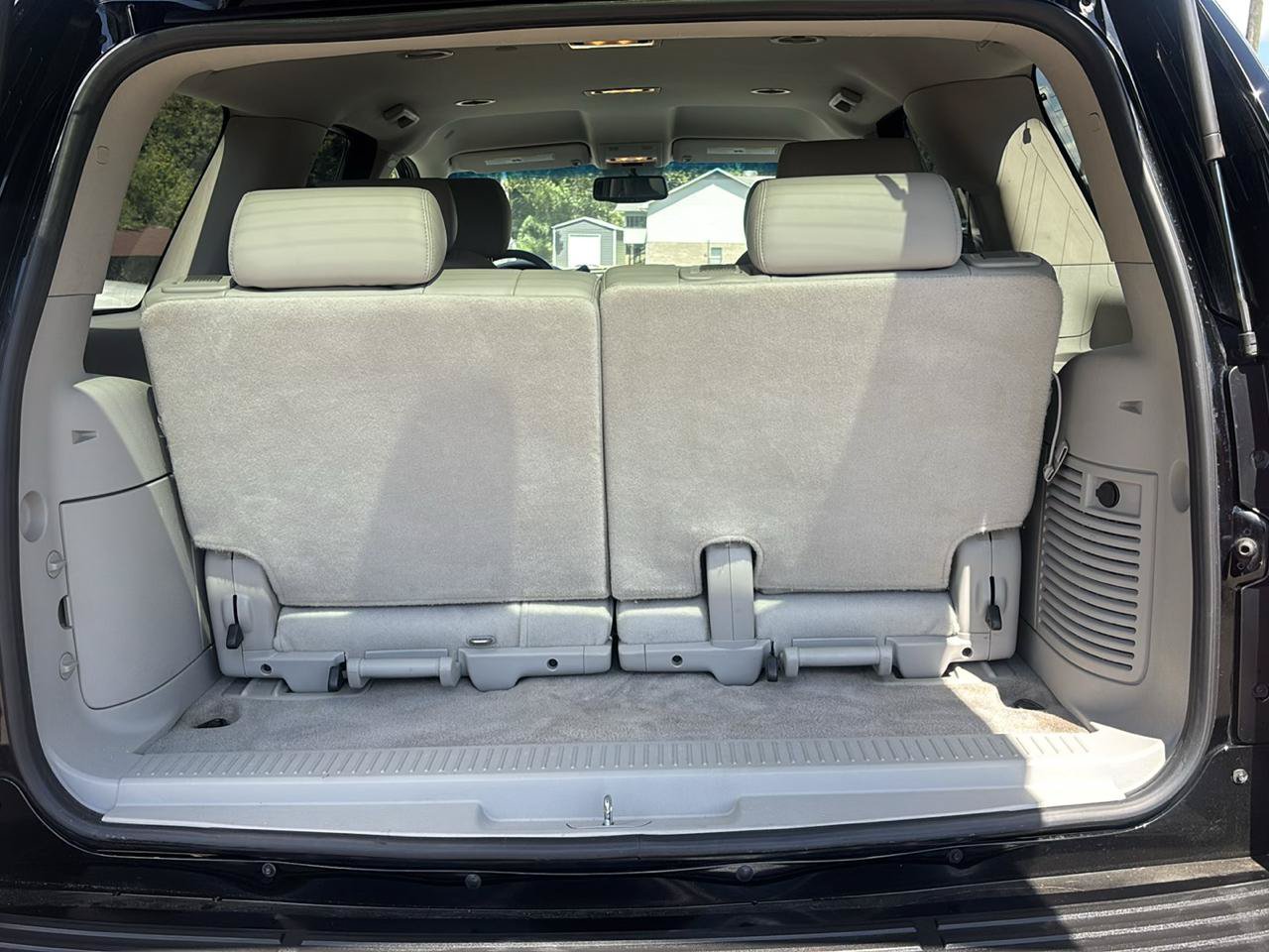 Used 2010 GMC Yukon SLT RWD image 18