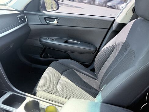 Used 2019 Kia Optima LX FWD image 11