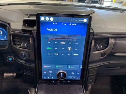 New 2023 Ford F150 Lightning Platinum image 34