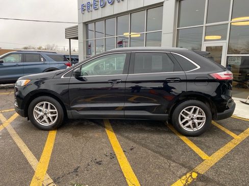 Used 2024 Ford Edge SEL w/ Convenience Package image 2