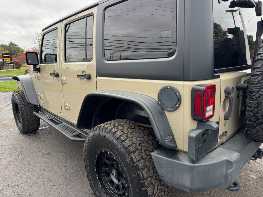 Used 2017 Jeep Wrangler Unlimited Rubicon w/ Dual Top Group AWD/4WD image 10