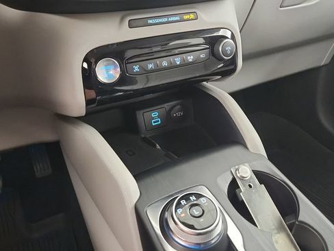 Used 2023 Ford Escape Platinum w/ Premium Technology Package AWD/4WD image 17