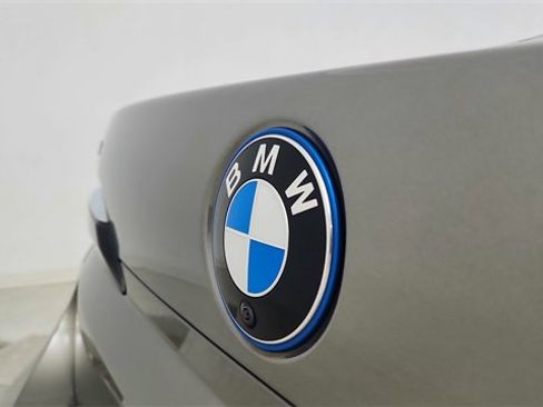 Used 2025 BMW i7 eDrive50 image 17