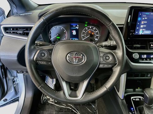 Used 2024 Toyota Corolla Cross AWD Hybrid image 11