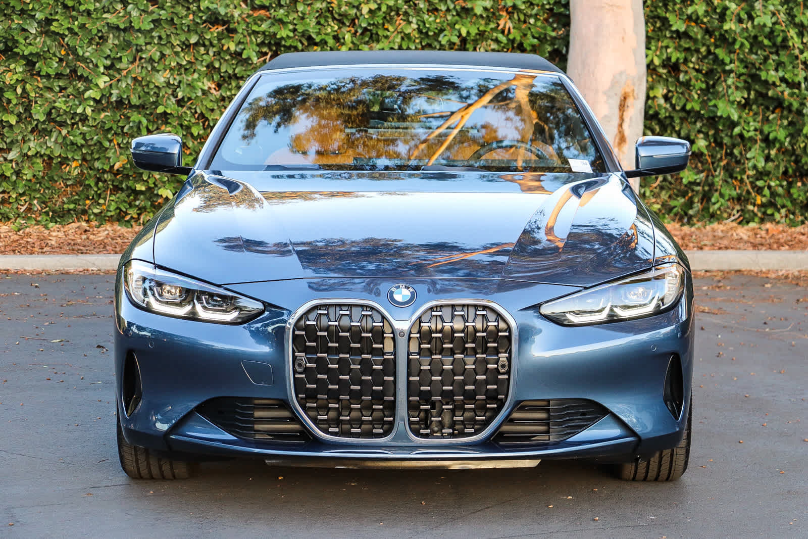 Used 2024 BMW 430i Convertible w/ Premium Package RWD image 14