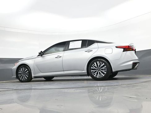 Used 2023 Nissan Altima 2.5 SV w/ SV Premium Package FWD image 47