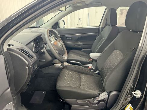 Used 2024 Mitsubishi Outlander Sport SE AWD/4WD image 19