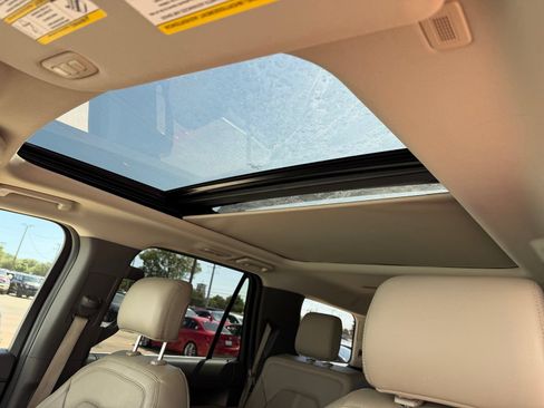 Used 2019 Ford Expedition Limited w/ Texas Edition Package RWD image 40
