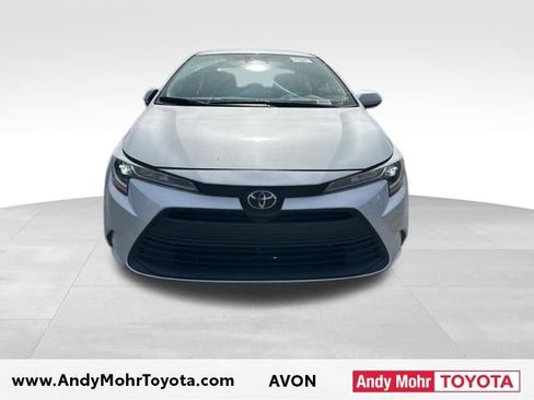 Used 2024 Toyota Corolla LE image 3