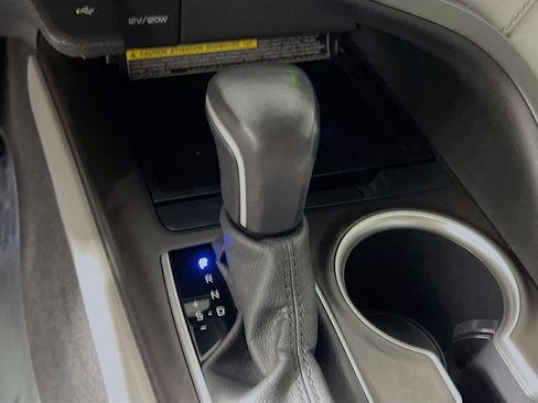 Used 2021 Toyota Camry XLE image 24